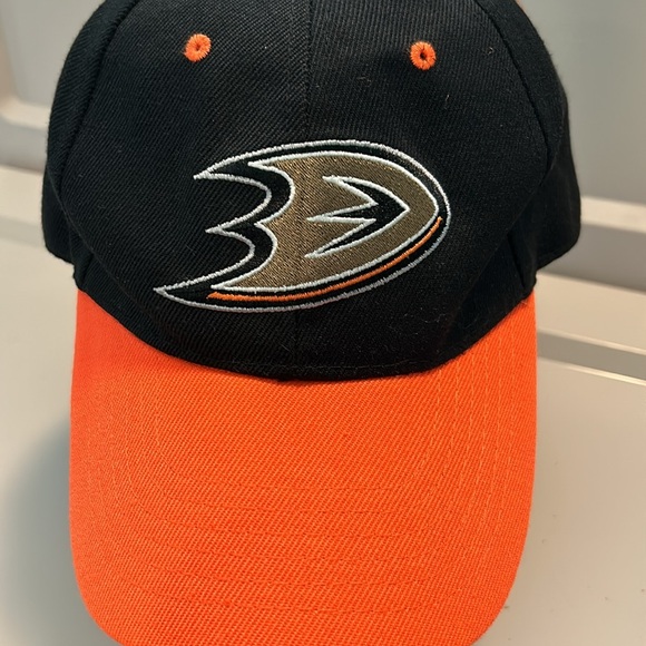 Anaheim Mighty Ducks Core Primary Logo Black/Orange SnapBack adjustable hat OS - Picture 2 of 5